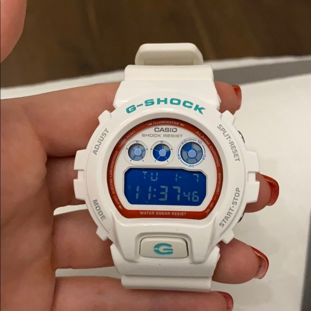 G-Shock Watch White DW6900SN-7